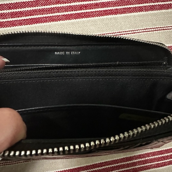 Chanel patent leather zip around wallet - Picture 9 of 9